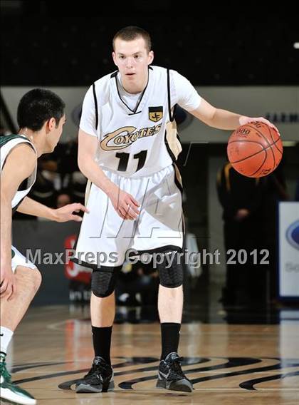 Thumbnail 2 in Calabasas vs. South (CIF SS D3AA Final) photogallery.
