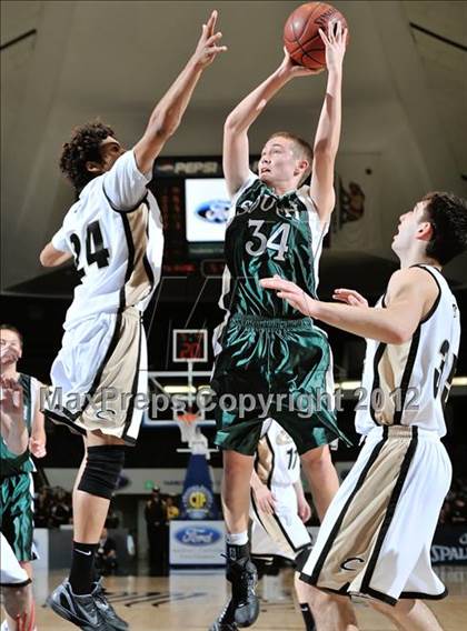 Thumbnail 1 in Calabasas vs. South (CIF SS D3AA Final) photogallery.