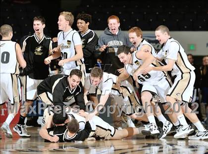 Thumbnail 2 in Calabasas vs. South (CIF SS D3AA Final) photogallery.