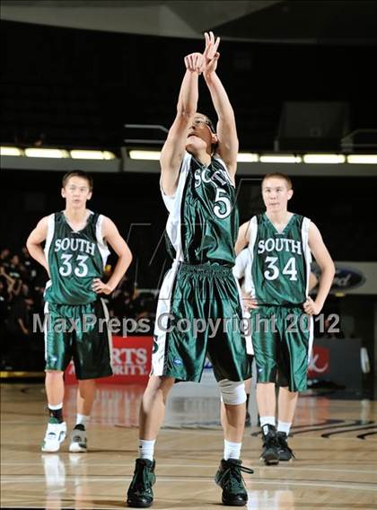 Thumbnail 1 in Calabasas vs. South (CIF SS D3AA Final) photogallery.