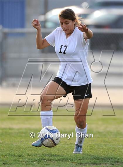 Thumbnail 2 in El Monte @ Arroyo photogallery.