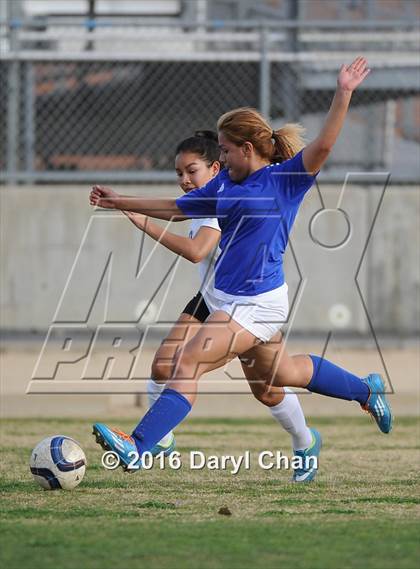 Thumbnail 2 in El Monte @ Arroyo photogallery.