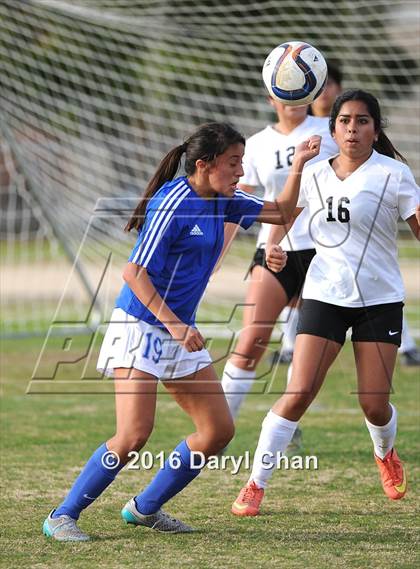 Thumbnail 1 in El Monte @ Arroyo photogallery.