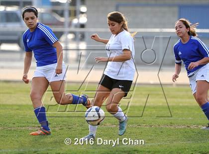 Thumbnail 1 in El Monte @ Arroyo photogallery.