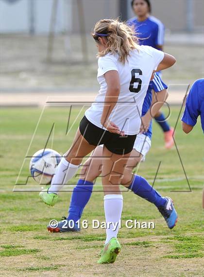 Thumbnail 2 in El Monte @ Arroyo photogallery.