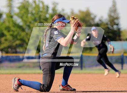 Thumbnail 3 in Oak Ridge @ Folsom photogallery.