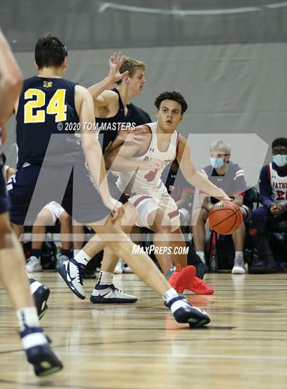 Thumbnail 3 in Carmel Christian vs. Davidson Day photogallery.