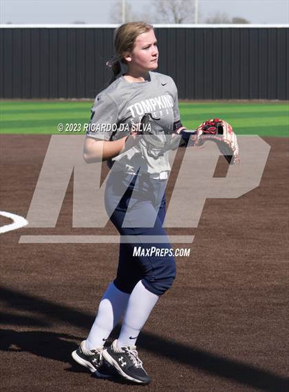 Thumbnail 2 in Tompkins vs A&M Consolidated (Scrimmage) photogallery.