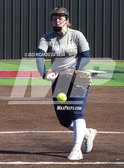 Thumbnail 3 in Tompkins vs A&M Consolidated (Scrimmage) photogallery.