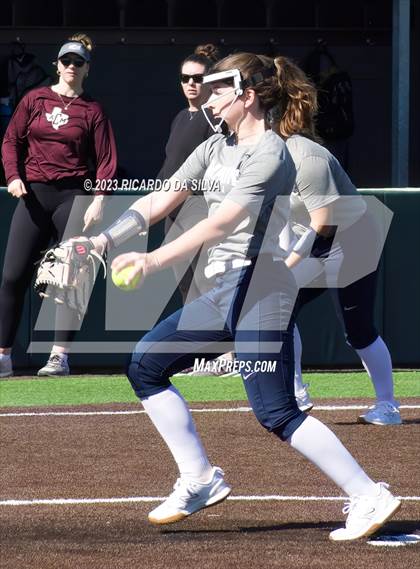 Thumbnail 2 in Tompkins vs A&M Consolidated (Scrimmage) photogallery.