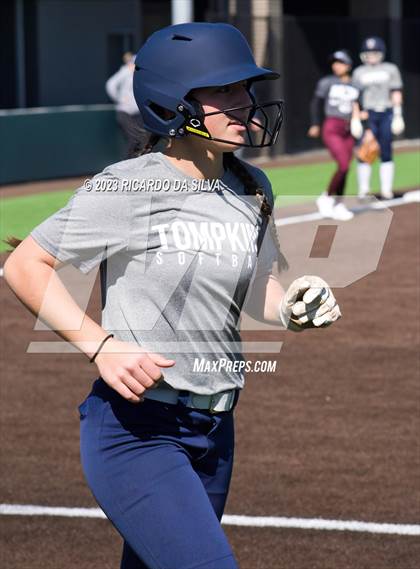 Thumbnail 1 in Tompkins vs A&M Consolidated (Scrimmage) photogallery.