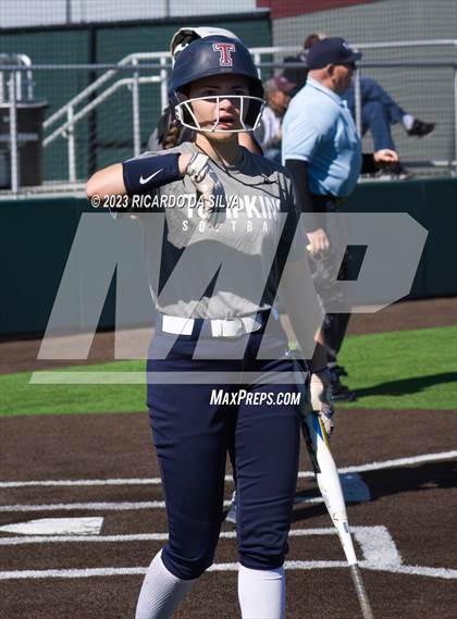 Thumbnail 3 in Tompkins vs A&M Consolidated (Scrimmage) photogallery.