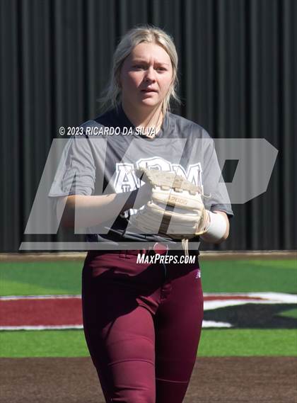 Thumbnail 1 in Tompkins vs A&M Consolidated (Scrimmage) photogallery.