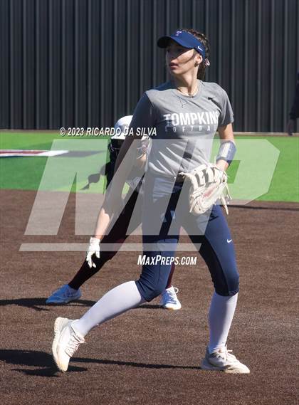 Thumbnail 2 in Tompkins vs A&M Consolidated (Scrimmage) photogallery.
