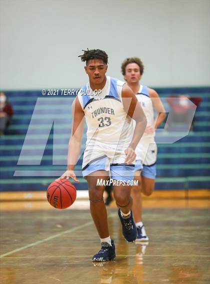 Thumbnail 3 in Mountain View vs. Westlake (Eagle Holiday Shootout) photogallery.