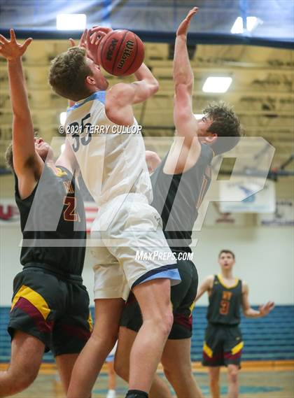 Thumbnail 1 in Mountain View vs. Westlake (Eagle Holiday Shootout) photogallery.