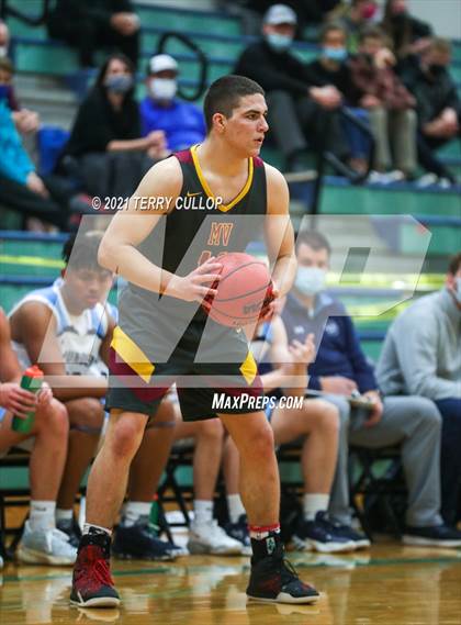 Thumbnail 2 in Mountain View vs. Westlake (Eagle Holiday Shootout) photogallery.