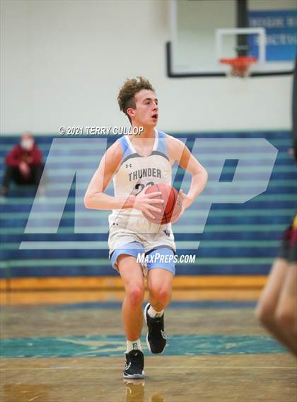 Thumbnail 2 in Mountain View vs. Westlake (Eagle Holiday Shootout) photogallery.