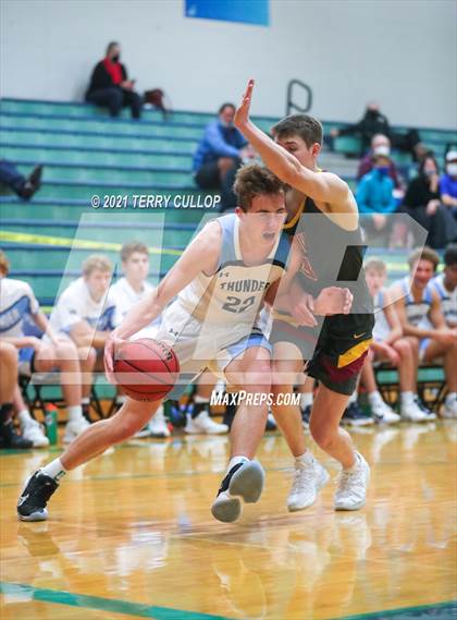 Thumbnail 3 in Mountain View vs. Westlake (Eagle Holiday Shootout) photogallery.