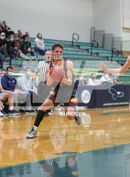 Thumbnail 2 in Mountain View vs. Westlake (Eagle Holiday Shootout) photogallery.