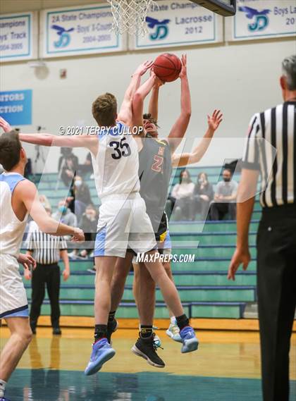 Thumbnail 3 in Mountain View vs. Westlake (Eagle Holiday Shootout) photogallery.