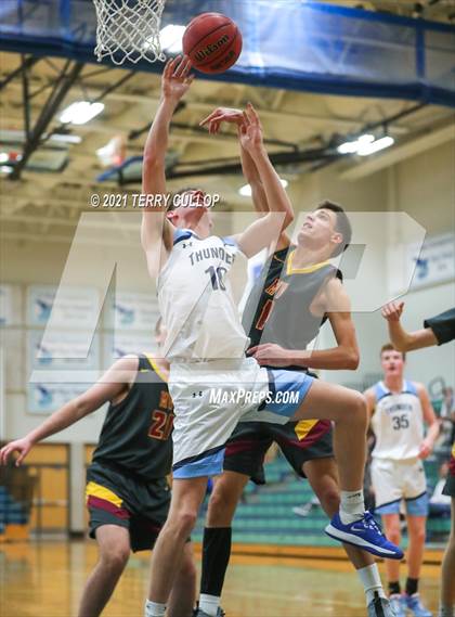 Thumbnail 1 in Mountain View vs. Westlake (Eagle Holiday Shootout) photogallery.