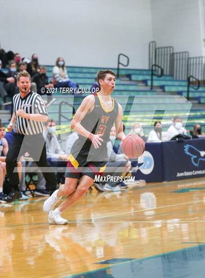 Thumbnail 3 in Mountain View vs. Westlake (Eagle Holiday Shootout) photogallery.