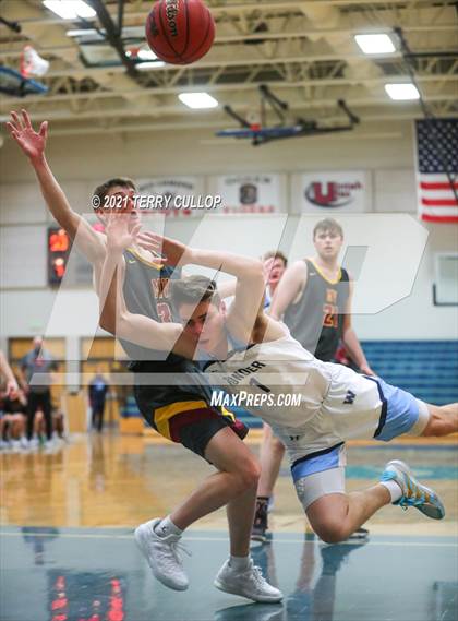Thumbnail 1 in Mountain View vs. Westlake (Eagle Holiday Shootout) photogallery.