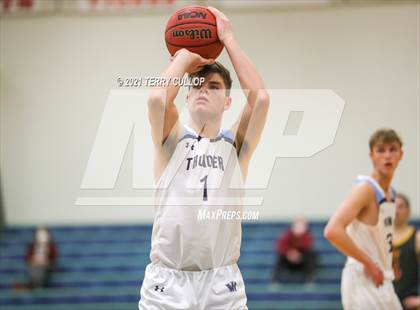 Thumbnail 1 in Mountain View vs. Westlake (Eagle Holiday Shootout) photogallery.