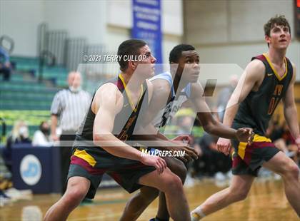 Thumbnail 3 in Mountain View vs. Westlake (Eagle Holiday Shootout) photogallery.