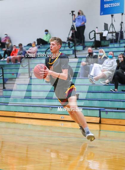 Thumbnail 3 in Mountain View vs. Westlake (Eagle Holiday Shootout) photogallery.