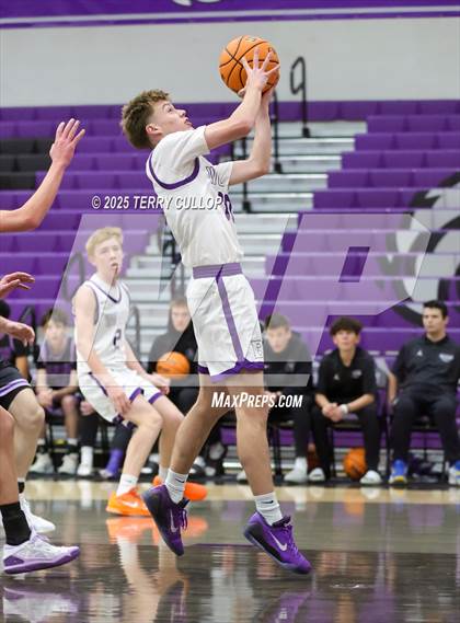 Thumbnail 3 in FR: Lehi @ Riverton (Sophomore) photogallery.