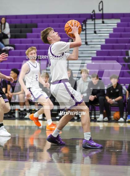 Thumbnail 2 in FR: Lehi @ Riverton (Sophomore) photogallery.