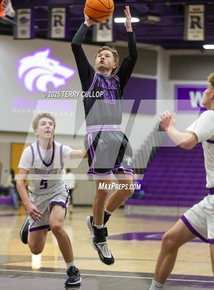 Thumbnail 3 in FR: Lehi @ Riverton (Sophomore) photogallery.