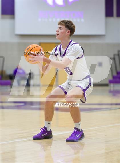 Thumbnail 2 in FR: Lehi @ Riverton (Sophomore) photogallery.