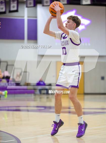 Thumbnail 1 in FR: Lehi @ Riverton (Sophomore) photogallery.