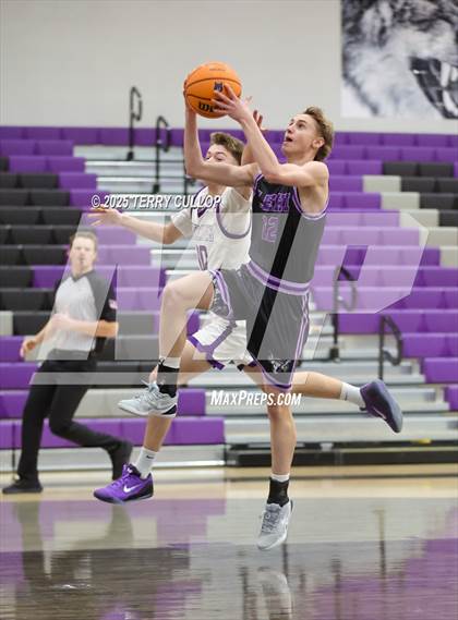 Thumbnail 2 in FR: Lehi @ Riverton (Sophomore) photogallery.