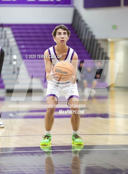 Thumbnail 3 in FR: Lehi @ Riverton (Sophomore) photogallery.