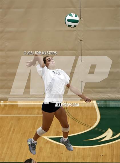 Thumbnail 2 in Charlotte Country Day School vs  Davidson Day (Scrimmage) photogallery.