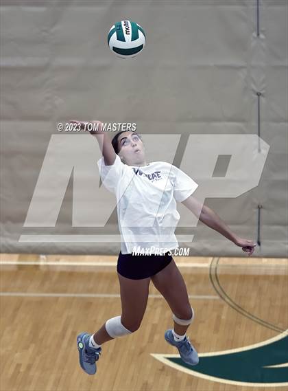 Thumbnail 1 in Charlotte Country Day School vs  Davidson Day (Scrimmage) photogallery.