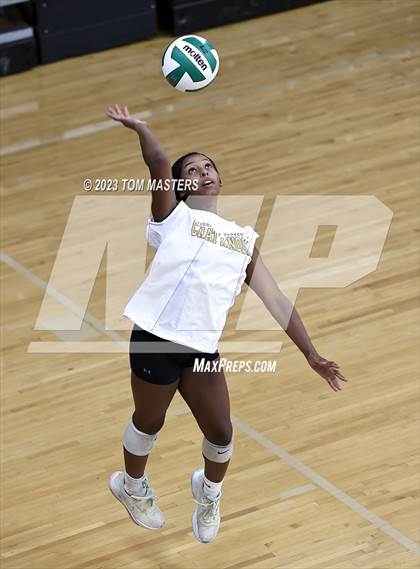 Thumbnail 1 in Charlotte Country Day School vs  Davidson Day (Scrimmage) photogallery.