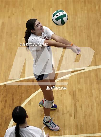 Thumbnail 3 in Charlotte Country Day School vs  Davidson Day (Scrimmage) photogallery.
