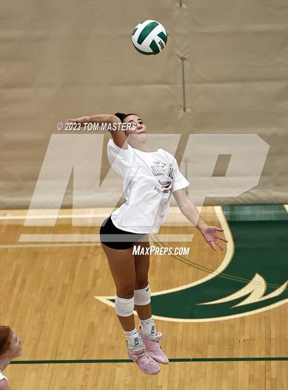 Thumbnail 2 in Charlotte Country Day School vs  Davidson Day (Scrimmage) photogallery.