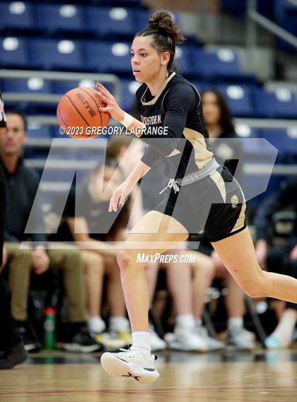 Thumbnail 3 in Amarillo vs Lake Ridge photogallery.