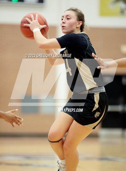 Thumbnail 1 in Amarillo vs Lake Ridge photogallery.