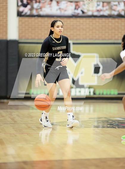 Thumbnail 3 in Amarillo vs Lake Ridge photogallery.