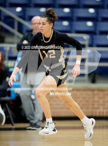 Thumbnail 2 in Amarillo vs Lake Ridge photogallery.