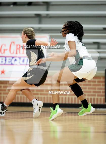 Thumbnail 3 in Amarillo vs Lake Ridge photogallery.