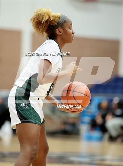 Thumbnail 3 in Amarillo vs Lake Ridge photogallery.