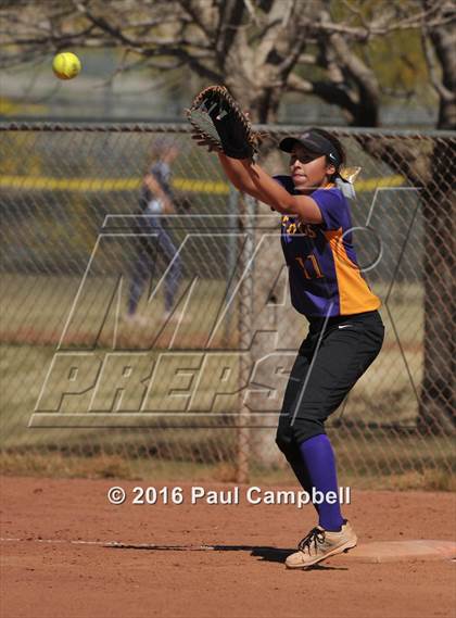 Thumbnail 1 in Horizon vs Queen Creek (Desert Mountain Invitational) photogallery.